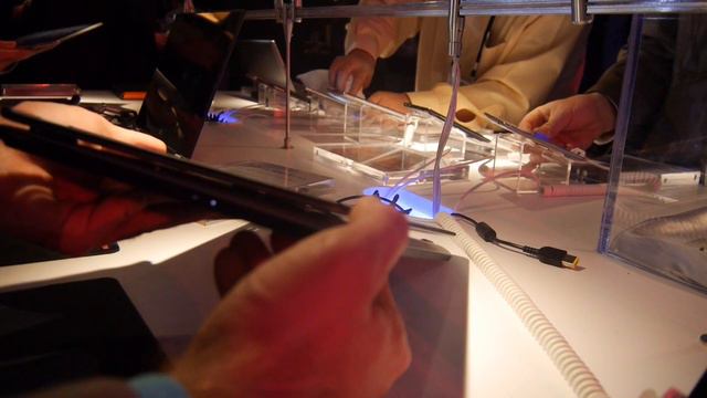 Lenovo Yoga 2 11 Zoll im Hands-On смотреть онлайн