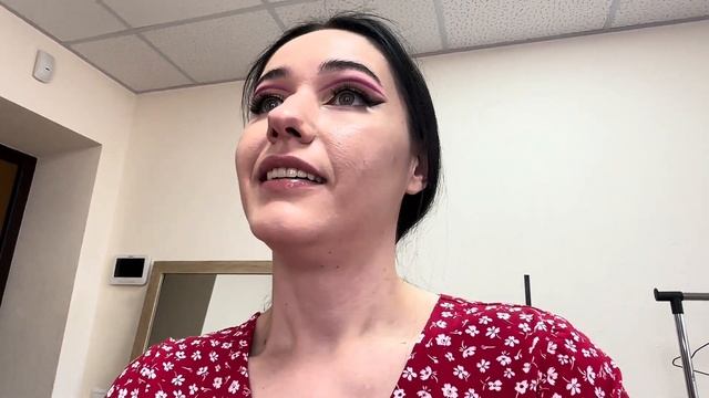 Підробки на Makeup? Макіяж за 600 гривень. Треш огляд салону чи ні? смотреть онлайн