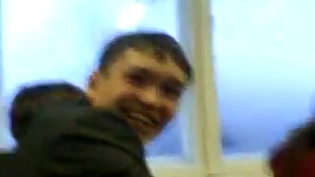 Прикол головой об парту смотреть онлайн