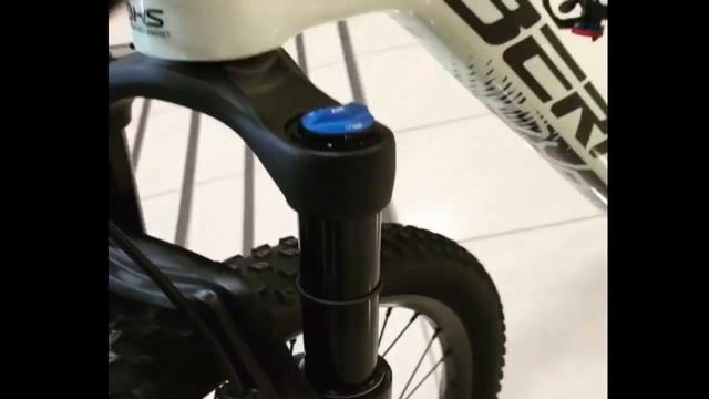 BERRIA MAKO 5 2020, Horquilla y amortiguador FOX, Sram X01 eagle смотреть онлайн