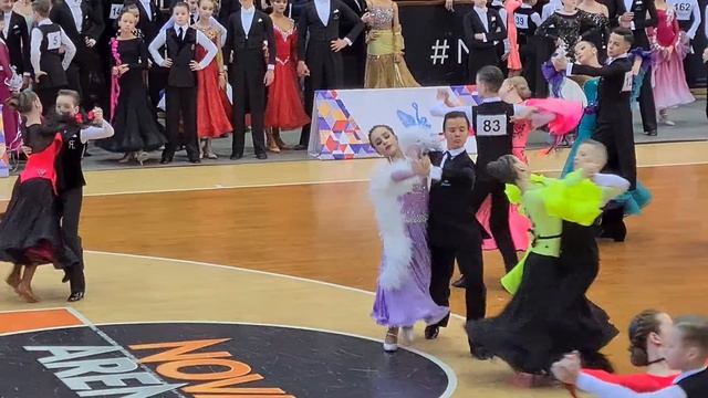 Рейтинг 1/8 Tango Вова Аня смотреть онлайн