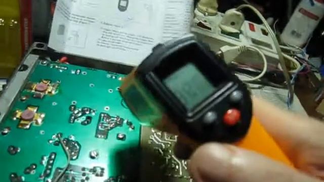 Бесконтактный инфракрасный термометр (пирометр) Benetech GM320 смотреть онлайн