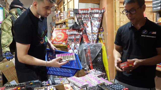 🐉🔥 ERSTER EINKAUF auf dem ASIA DRAGON BAZAR 😍 Feuerwerk Einkaufstour 2023 🧨💥 смотреть онлайн