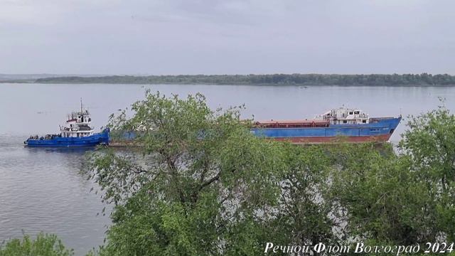 Буксировка теплохода СТ-1317 на Волго-Донском Судоходном канале имени Ленина, выходят на Волгу. смотреть онлайн