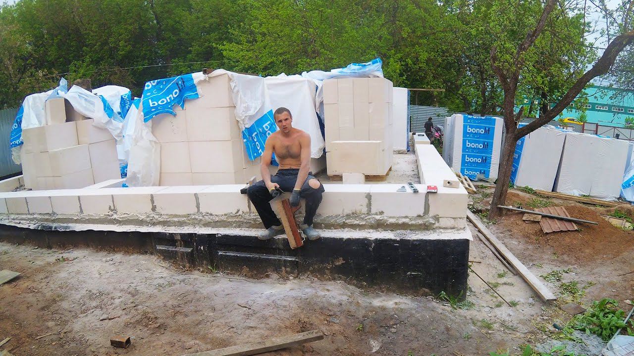 Кладка углов первого ряда | Начало кладки газобетона ➲ КАК Построить ДЕШЕВЫЙ Дом? смотреть онлайн