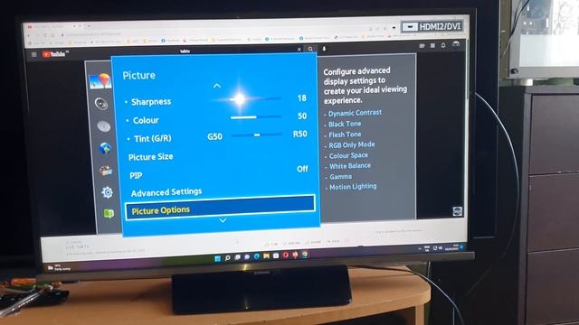 Useing nice light Samsung UE32H5000AK 5 Series 32 inch LED TV Full HD as monitor is good screen смотреть онлайн