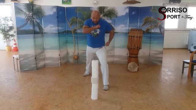 Kinder Capoeira Unterricht Teil 5 - Meia lua de frente смотреть онлайн
