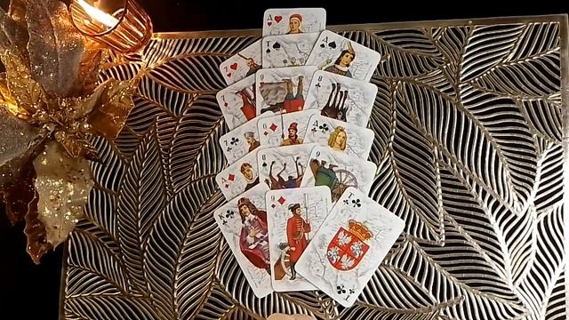 ДЛЯ ЧЕРВОВЫХ ДАМ! КТО ХОЧЕТ С ВАМИ ОТНОШЕНИЙ И КАКИХ?! Гадание онлайн смотреть онлайн