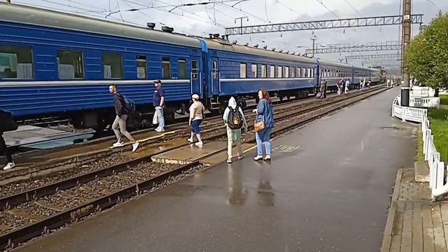 Прибытие поезда 680Б Гродно - Витебск на станцию Городея смотреть онлайн