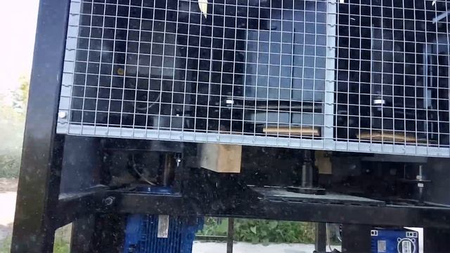 Торцовочный станок карусельного типа для нарезки шашек поддонов Пермь. смотреть онлайн