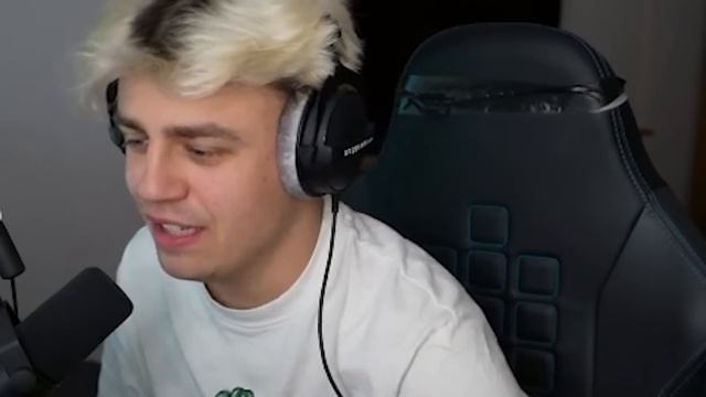 Deshalb hing ein BILD von mir neben der MONA LISA in PARIS... (MOUNI) I Papaplatte Reaction смотреть онлайн