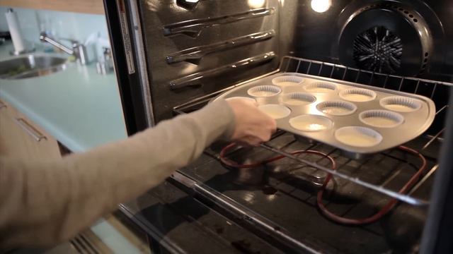 Mini Cheesecakes Recipe | PHILADELPHIA Cream Cheese смотреть онлайн