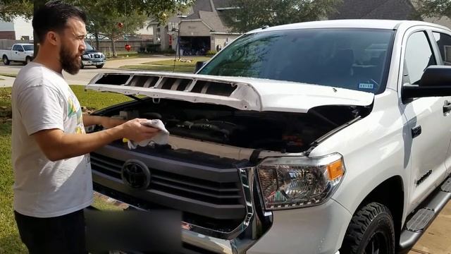 Toyota Tundra Grille Swap Paint and Install - Not the TRD Pro - 2014 15 16 17 смотреть онлайн