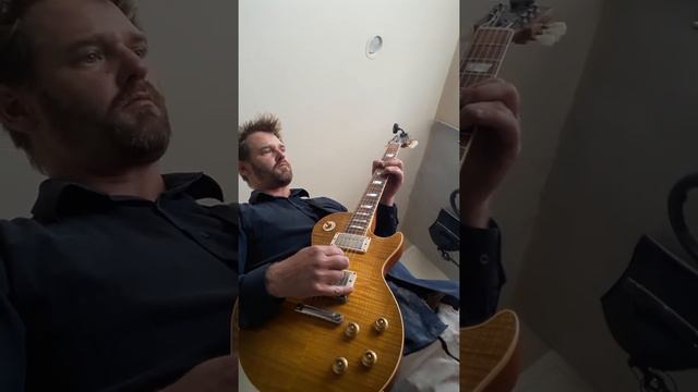 Gibson Les Paul True Historic Flame Top R9 смотреть онлайн