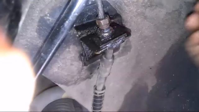 Hyundai Accent №2 Замена тормозного шланга. смотреть онлайн