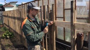 Как сделать забор из штакетника на даче