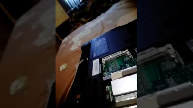 Саша разбирается очень старый компьютер смотреть онлайн