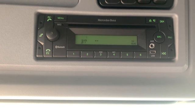 COMO PAREAR O TELEFONE NO RADIO ORIGINAL MERCEDES BENZ NAS LINHAS ATEGO, AXOR E ACTROS/ ATEGO 2426. смотреть онлайн