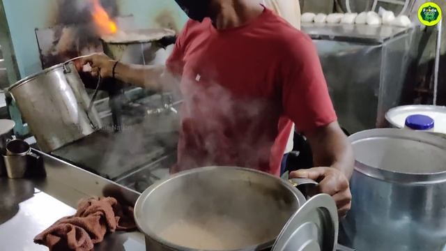 Weirdest Cafe of India | Ahmedabad’s Famous Graveyard Cafe | Indian Street Food смотреть онлайн