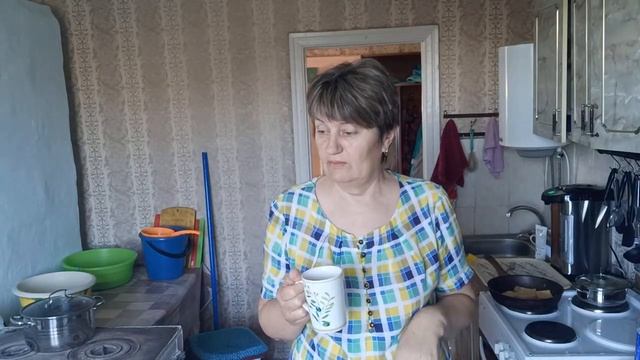 С утра были гости / Весна, распутица / Посеяла томаты / смотреть онлайн