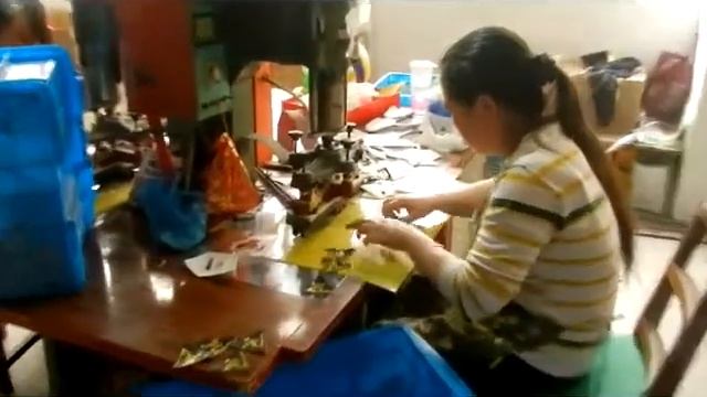 Как делаются футбольные клееные мячи смотреть онлайн