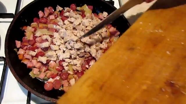 Как приготовить солянку сборную мясную