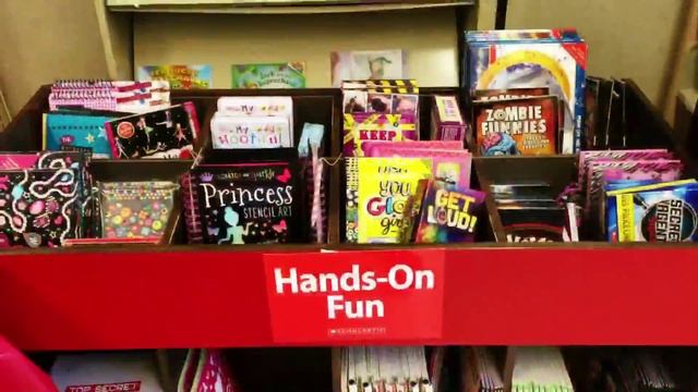 St. Peter's Primary Feelin' Groovy Book Fair Sneak Peak! смотреть онлайн