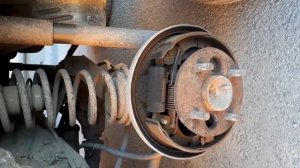 ремонт задней тормозной барабанной системы Toyota