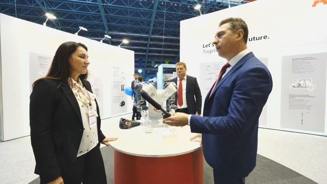 Робот-дирижер ABB на выставке Energy Expo 2019 смотреть онлайн