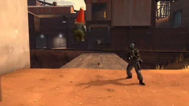 Combine Soldier gets beaten by gnome смотреть онлайн