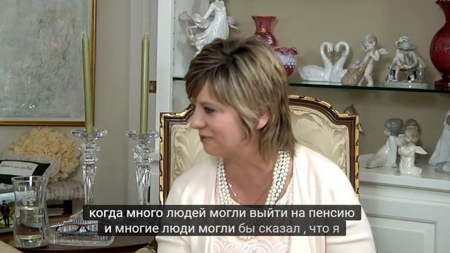 Женщине 100 лет, 76 из которых она в МЛМ, и сбавлять обороты она не собирается. смотреть онлайн