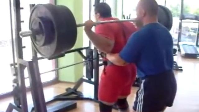 Pleven Elit Gym Klek 230kg смотреть онлайн