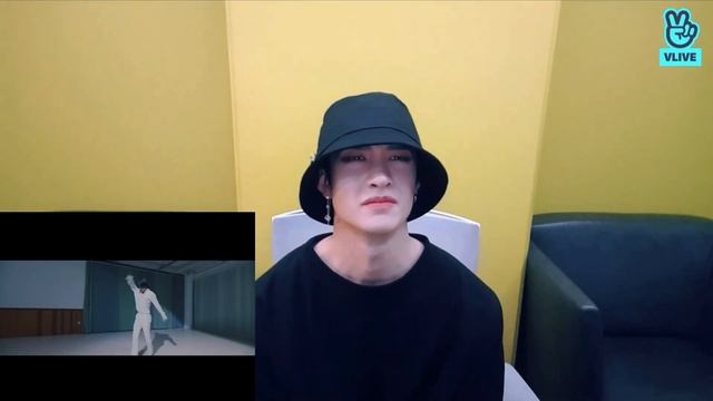 [ENG SUB] Stray Kids Bang Chan (방찬) reacts to When The Party’s Over Dance Cover by Hyunjin (현진) смотреть онлайн