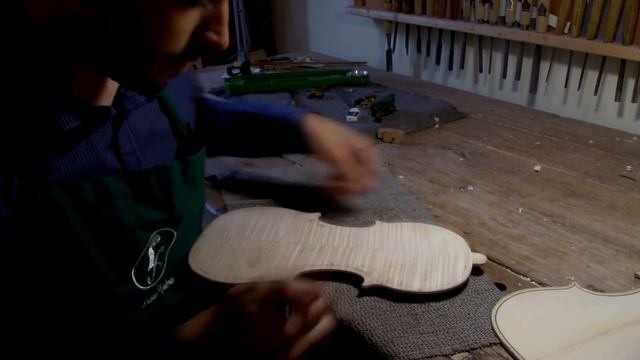 Online Violin Making Course - 7.1: Marking the outline смотреть онлайн