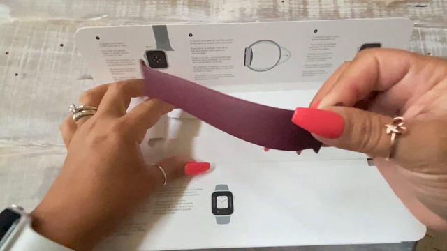 Apple Watch - Plum Solo Loop 44mm Size 8 смотреть онлайн