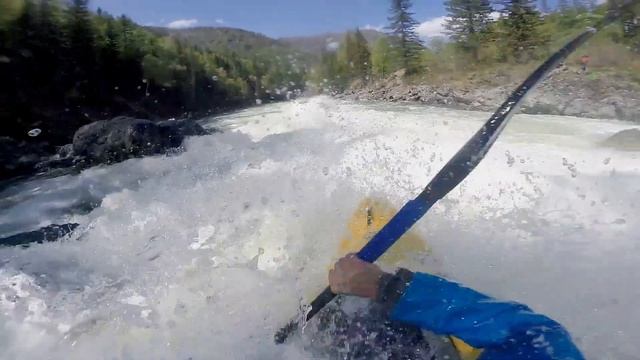 Сломал весло в пороге, река Кумир, каякинг смотреть онлайн