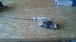 Мерседес спринтер 906  замена замка задней двери