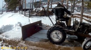 Весна, прививки, чистим снег с крыш.