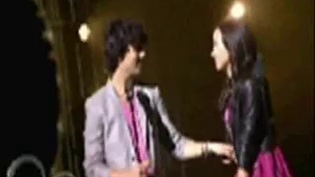 Don't Tαke my heαrt αnd put it on α shelf. смотреть онлайн