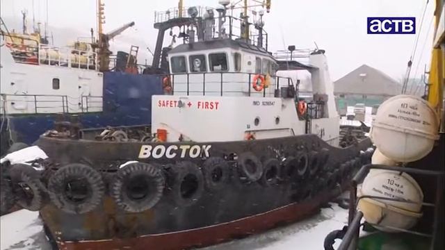 Месяц прошел с момента исчезновения у Парамушира шхуны с шестнадцатью моряками на борту смотреть онлайн
