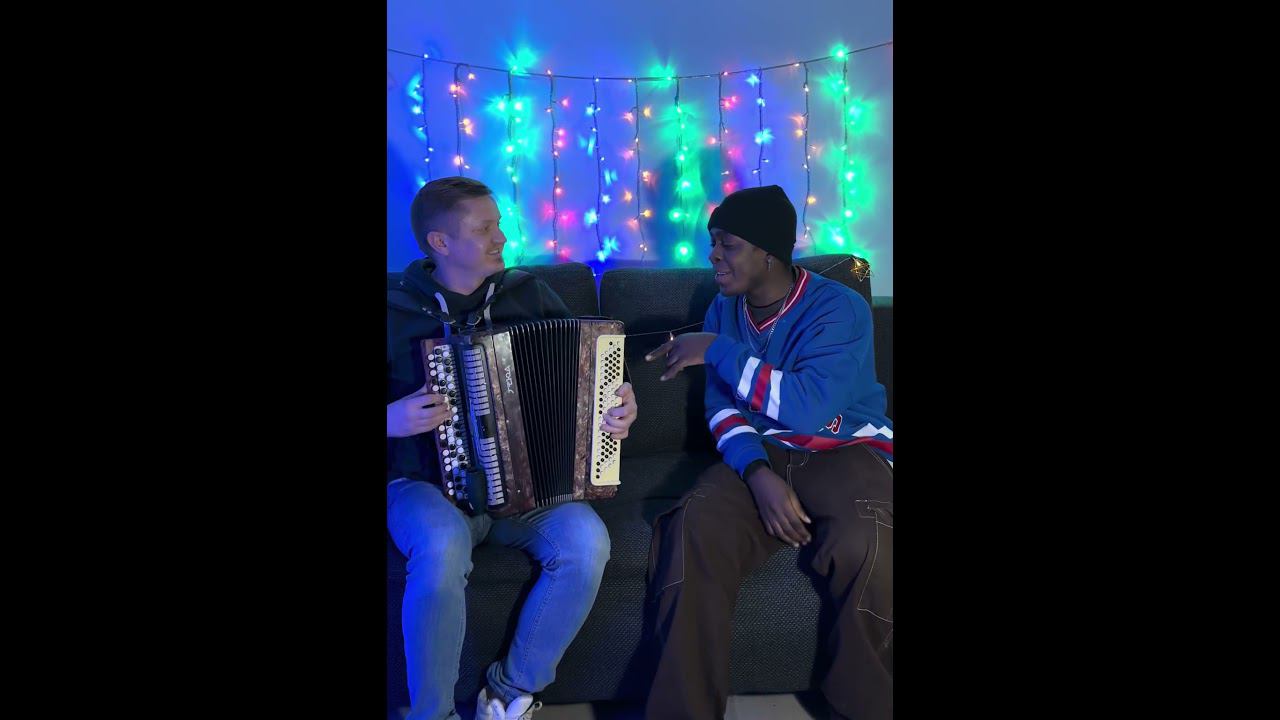 НЕОБЫЧНОЕ поздравление с Новым годом!) смотреть онлайн