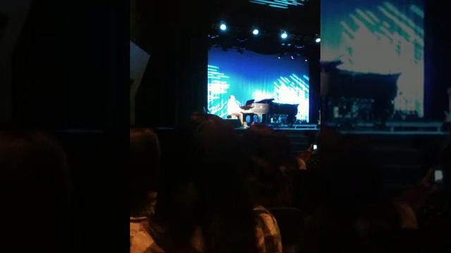 Tituss Burgess Under the Sea смотреть онлайн