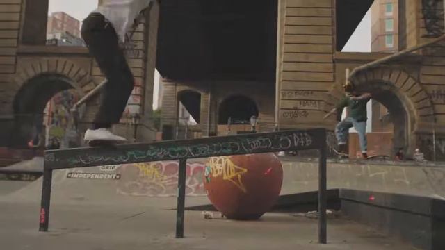 Sennheiser XS Wireless Digital смотреть онлайн