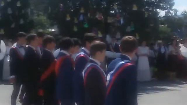 Последний звонок 2016 СОШ 2 Усть- Джегуты.11Б кл. смотреть онлайн