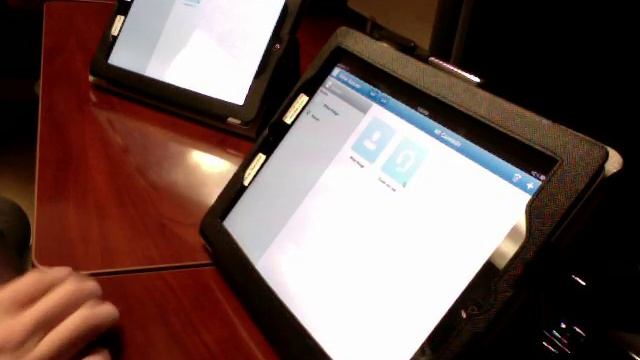 Skype on the iPad 2 Overview Tutorial смотреть онлайн