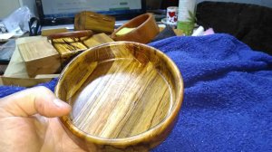 Плошка из корневища дуба