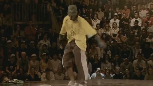 Pelezinho vs. Cico - Red Bull BC One 2005 - V. Furacão 2000 смотреть онлайн