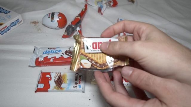 Süßigkeiten Aus Deutschland: Üei, Kinder Riegel, Duplo, Kinder Country, Bueno White, Hanuta, Hippo