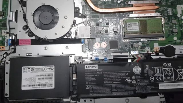 Установка SSD на ноутбук Lenovo s145-15ast, здесь есть слот М2, разборка ноутбука. смотреть онлайн