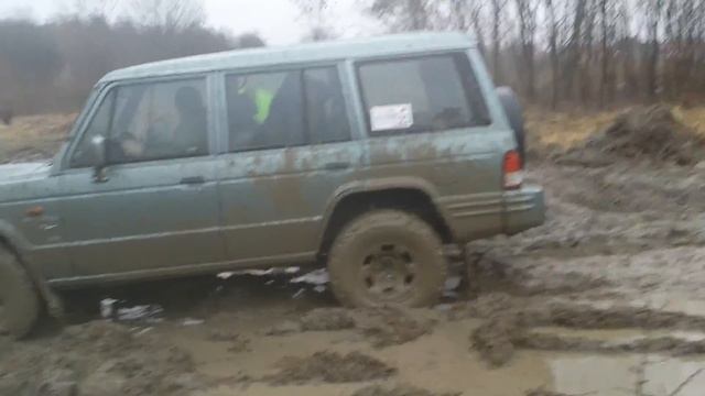 Galloper Maćka daje radę na Off Road Marki jest-moc 10.12.2016 смотреть онлайн